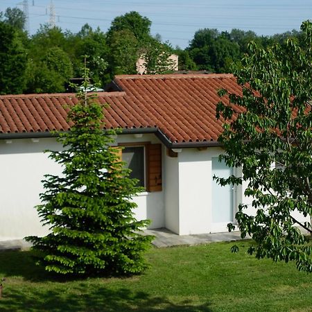 Pool & Garden Villa Lelia Мирано Екстериор снимка
