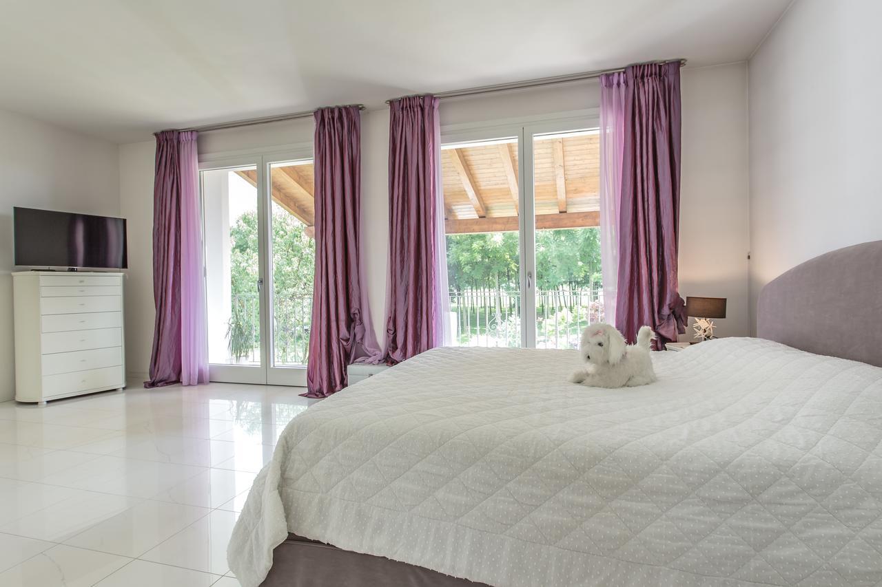 Pool & Garden Villa Lelia Мирано Екстериор снимка