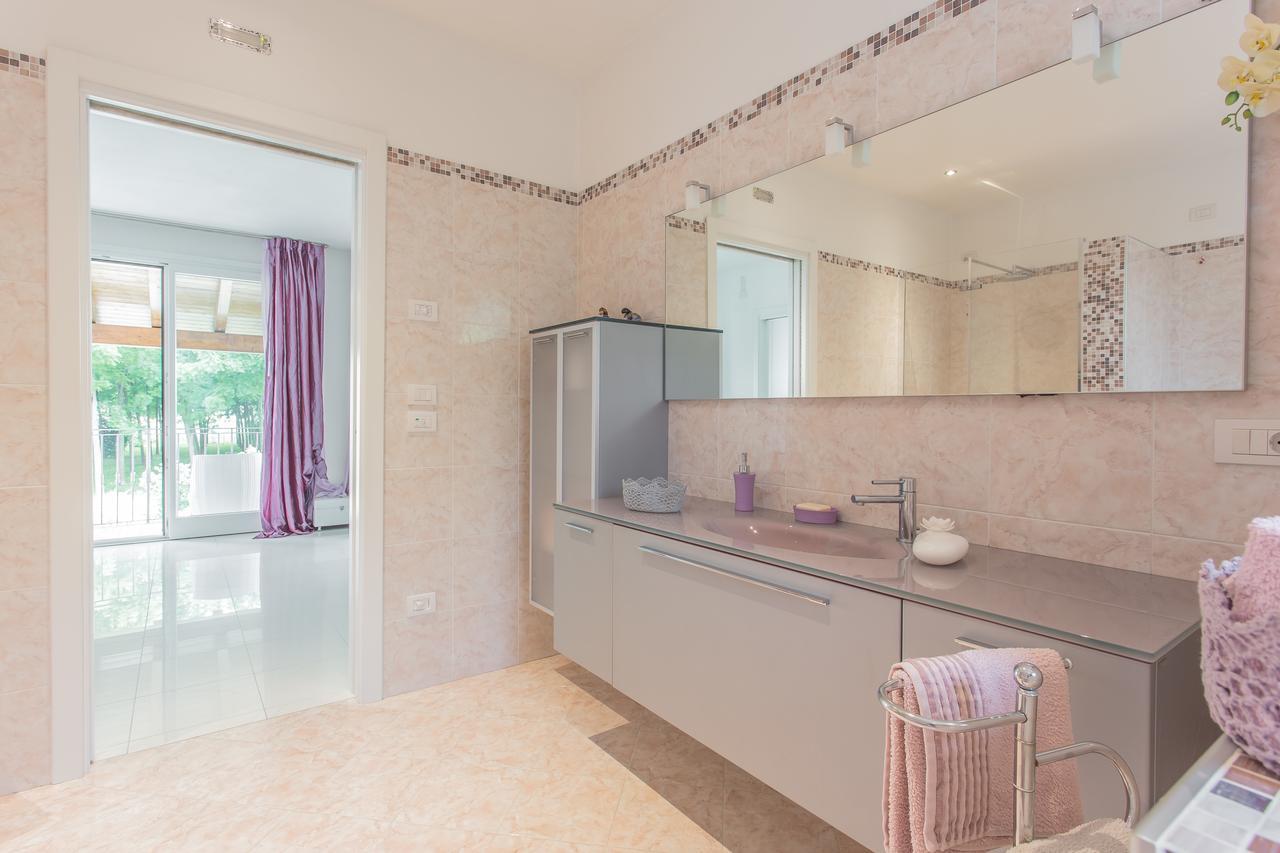 Pool & Garden Villa Lelia Мирано Екстериор снимка
